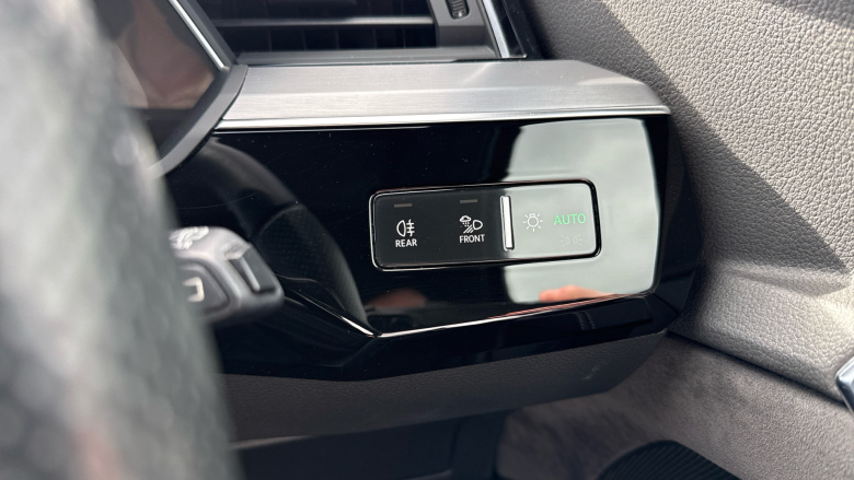 Audi e-tron 230kW 50 Quattro 71kWh S Line 5dr Auto Electric Estate